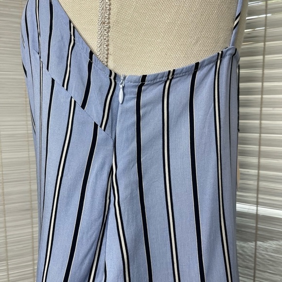 Superdown Kennedy Blue Stripe Surplice Tie Top Size S NWT - Picture 5 of 8